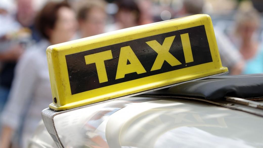 Компания предлага 6-минутни срещи за запознанства в такси