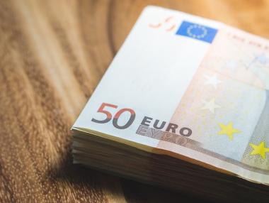 Бюджетният излишък прикрива преразходите на управляващите