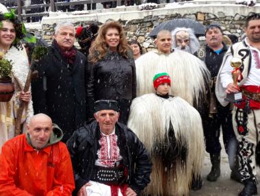 Вицепрезидентът: Държавата е в огромен дълг пред българските села