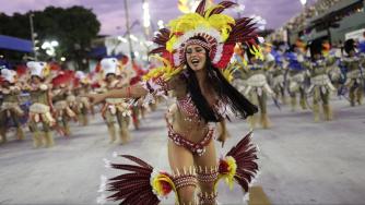 Феерия от красота по улиците на Рио