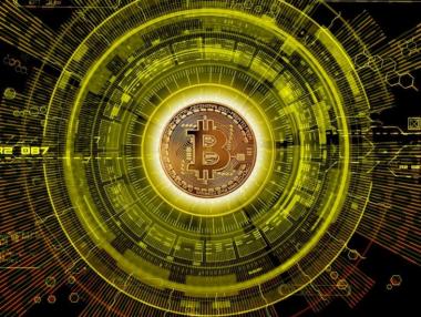 Bitcoin отново се върна над $10 000