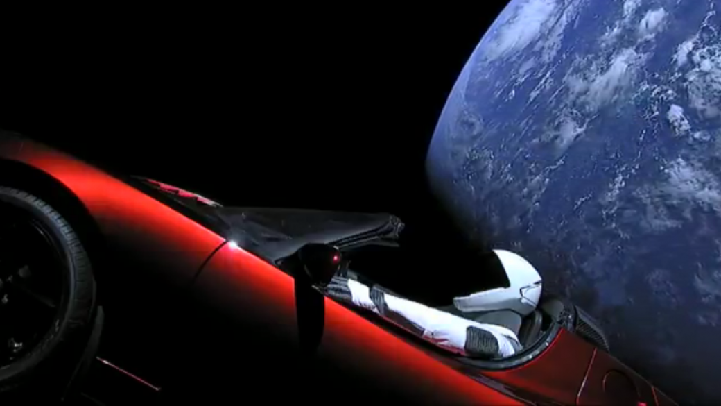Летящата в Космоса Tesla може да се сблъска с Венера или Земята