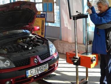 Глобиха пунктове за технически прегледи, допуснали автомобили без платен данък