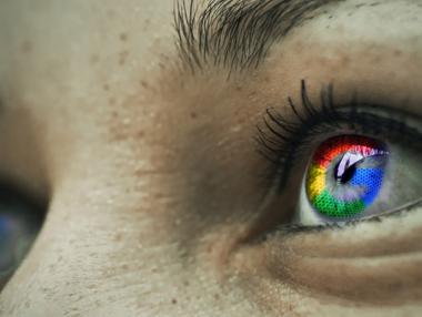 Американка съди Twitter, Facebook и Google за атаките в Париж през 2015