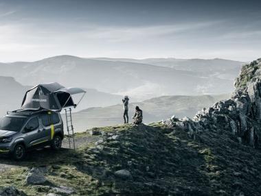 Peugeot Rifter 4x4 с палатка на покрива прави премиера в Женева