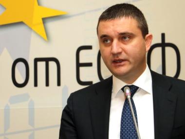 Горанов иска обяснение за разминаването при дълговете на Здравната каса