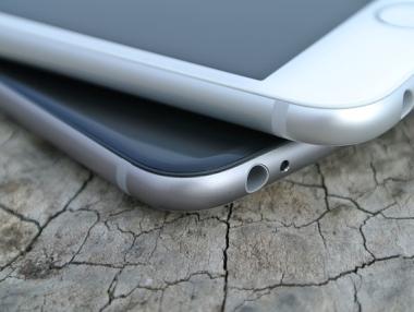 Apple ще пусне най-големия iPhone досега през 2018 г.