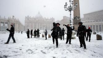 Сняг падна в центъра на Неапол за пръв път от половин век