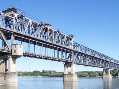 Дунав мост продължава да е затворен за камиони