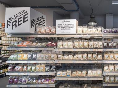 Първият в света магазин без найлонови опаковки отвори в Холандия
