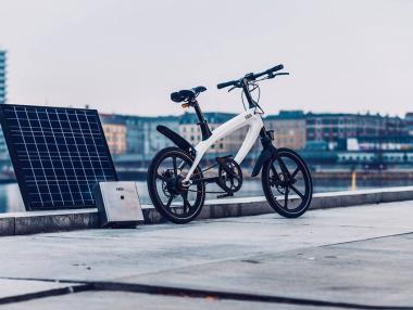 Представиха е-колело със соларно зареждане