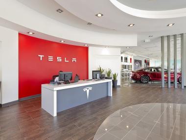 Tesla стъпва в Гърция