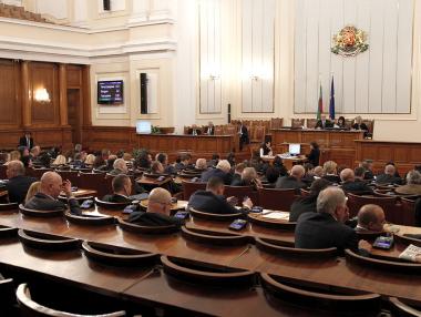 До юни правителството трябва да е готово с предложения за АЕЦ „Белене”