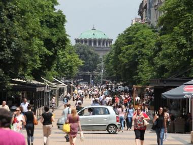 От днес е удължена пешеходната зона на бул. „Витоша”