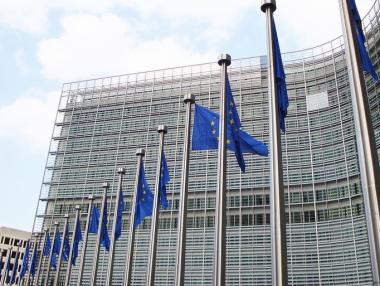 ЕС обмисля да въведе данък за технологичните гиганти