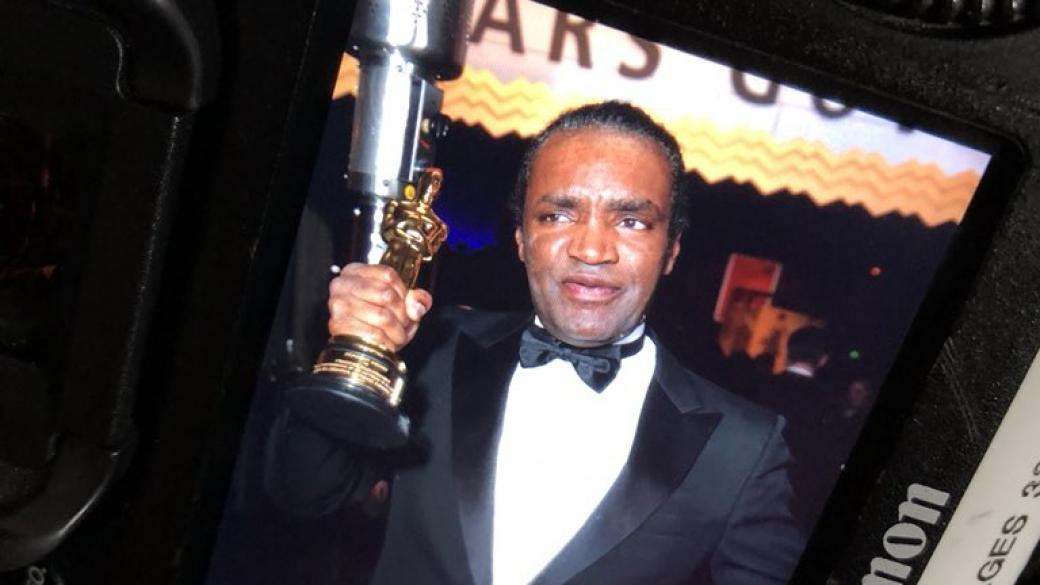 Мъж открадна един от „Оскар”-ите и качи видео с него
