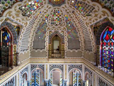 Невероятните багри на замъка Самецано