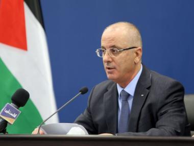 Бомба срещу кортежа на палестинския премиер