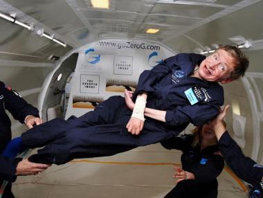 Почина световноизвестният физик Стивън Хокинг