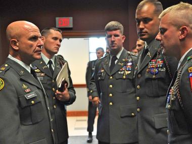 CNN: Съветникът по национална сигурност на САЩ скоро ще бъде уволнен