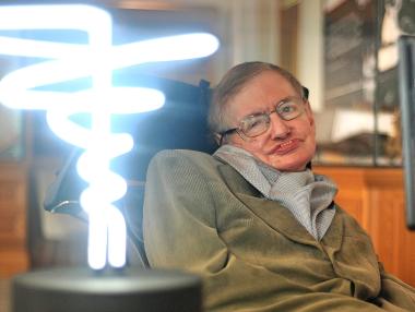 Стивън Хокинг – над 50 години напук на медицината и в името на човечеството