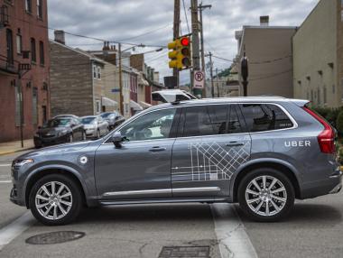Автономен автомобил на Uber уби пешеходец в САЩ