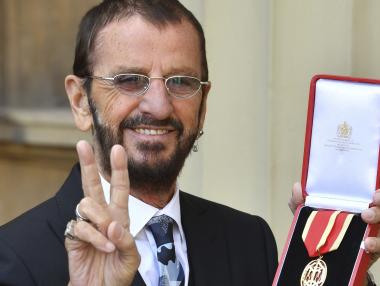 Ринго Стар бе посветен в рицарство