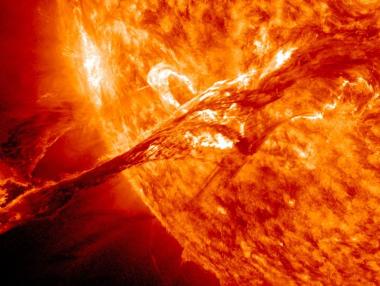 NASA: Слънчевите бури ще блокират автономните коли