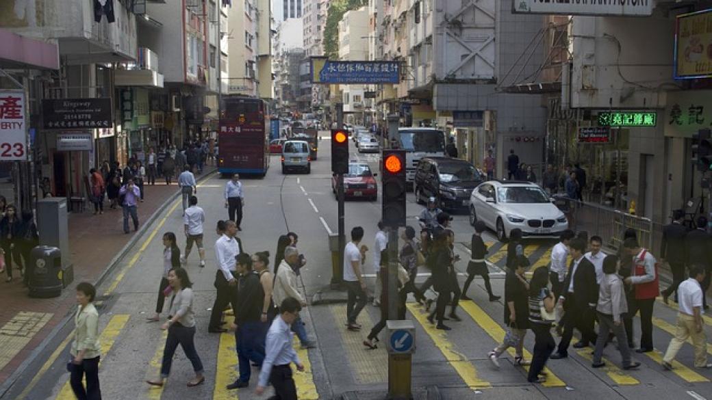 Един от 7 жители на Хонконг е милионер