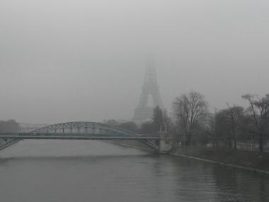 Кметицата на Париж иска да направи целия градски транспорт безплатен заради смога