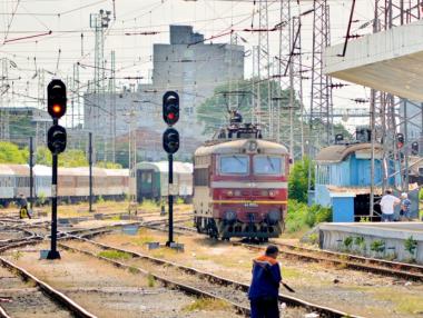 БДЖ започва предварителната продажба на билети за Великденските празници