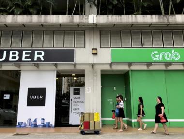 Конкуренцията изтласка Uber от Югоизточна Азия