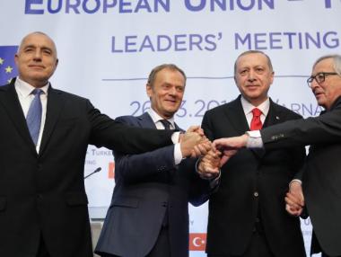 Politico за срещата във Варна: Европа симулира удоволствие от турския локум