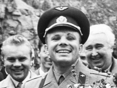Половин век смъртта на Гагарин остава държавна тайна и мистерия