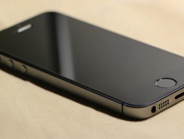 iPhone-и звънят постоянно на 911, Apple не може да ги спре