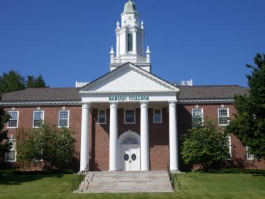 18-годишна българка спечели пълна стипендия за най-добрия университет за предприемачи