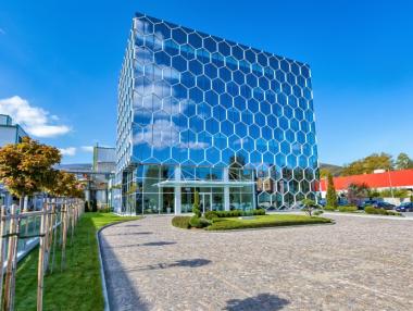 „Биовет“ АД ще изгради и дари многофункционална спортна площадка на Община Пещера