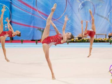 Българските гимнастички взеха златото на пет обръча