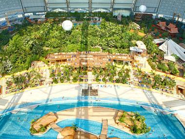 Милиардер продава тропическия си курорт в Германия