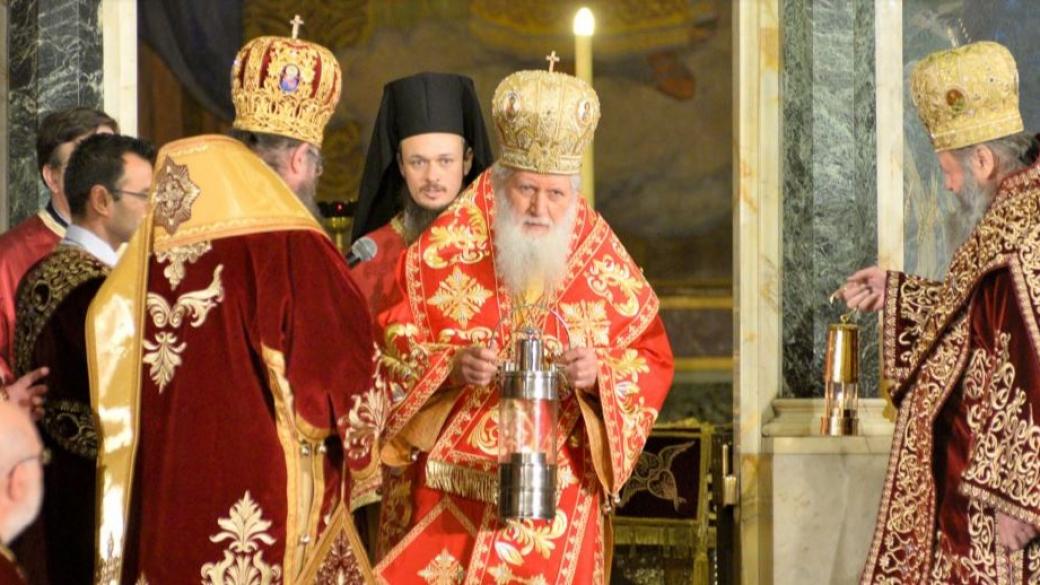 Даваме на Македония Благодатния огън от Ерусалим
