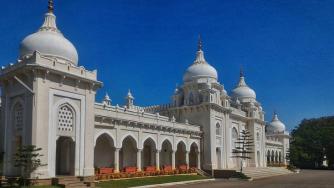 Какво е общото между директорите на Microsoft, Adobe и Mastercard