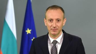 Вълчев: До месец ще има електронни учебници от I-ви до VII-и клас