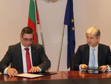 Нено Димов подписа договори за водните проекти на Пловдив и Тутракан