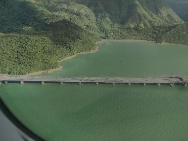 Китай пуска най-дългия морски мост в света