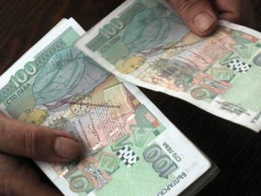 Правителството залага минимална заплата от 650 лв. през 2021 г.