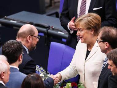 Критиците на Меркел призовават за по-консервативни политики