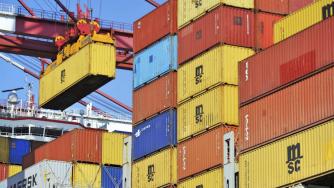 Тръмп очаква да сключи търговско споразумение с Китай