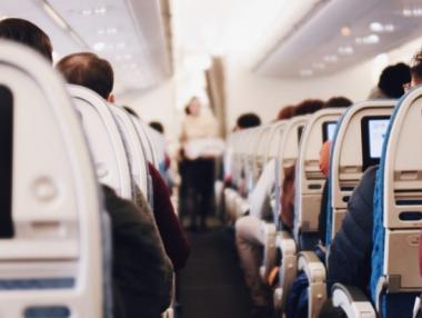 Най-важните неща, които пътниците забравят в самолета