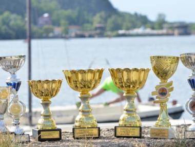 Бъдещи спортни шампиони имат нужда от теб