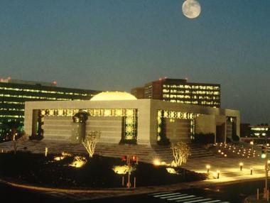 Saudi Aramco ще строи мега рафинерия за $44 млрд. в Индия